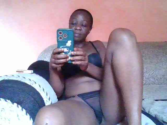 nyamburacarla254 webcam