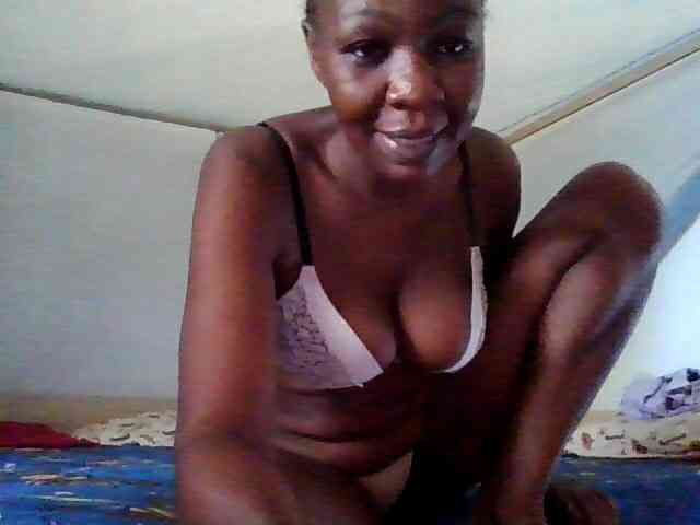 nyamburacarla254 webcam