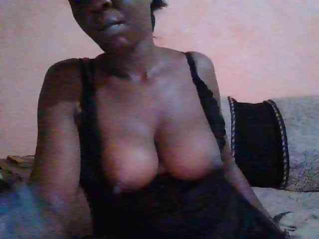 nyamburacarla254 webcam
