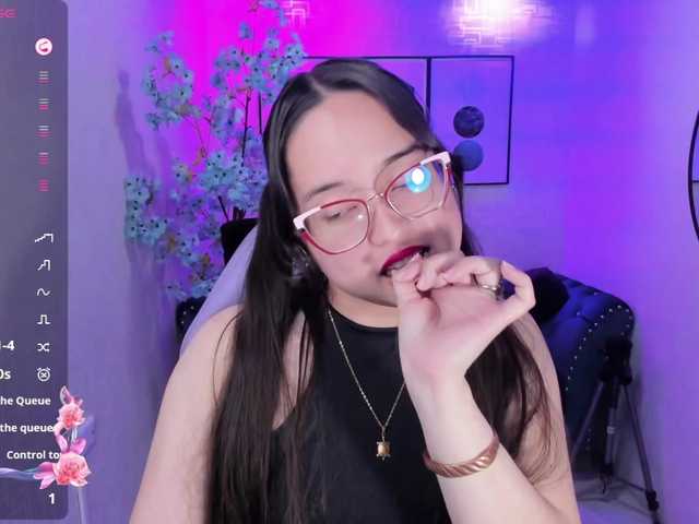 Shady-bug live cam on BongaCams