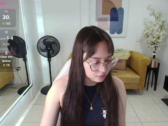 Shady-bug live webcam show