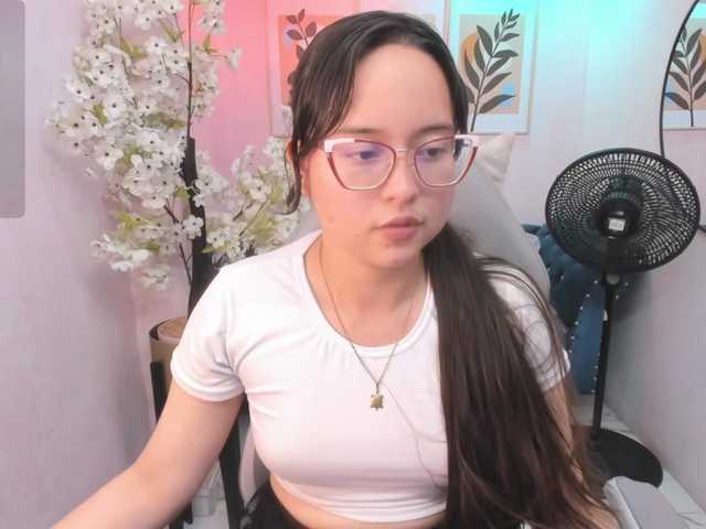 Shady-bug live cam on BongaCams