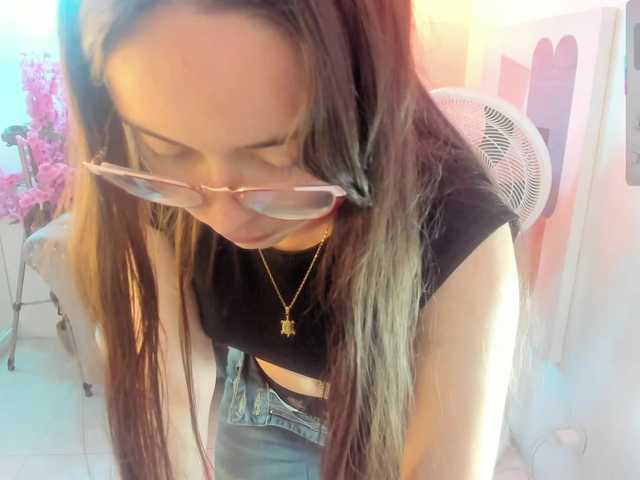 Shady-bug live cam on BongaCams