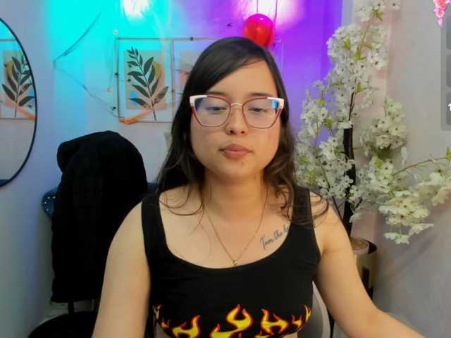 Shady-bug live cam on BongaCams