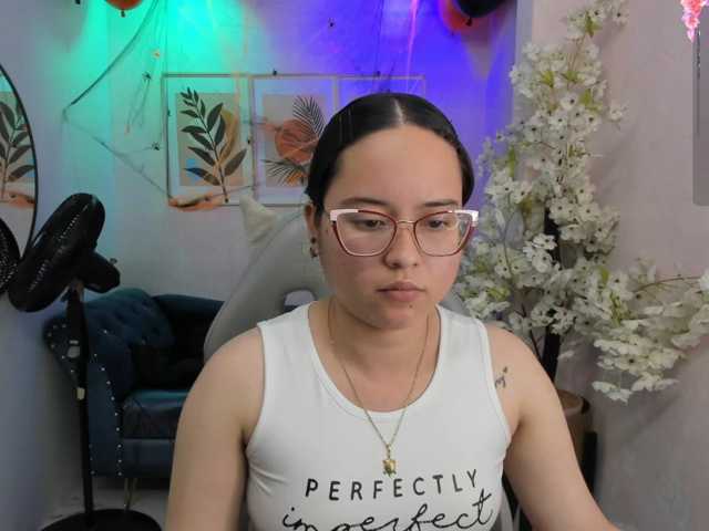 Shady-bug live cam on BongaCams