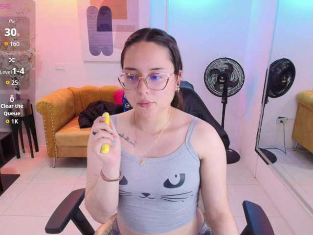 Shady-bug live webcam show