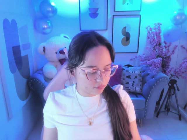 Shady-bug's BongaCams show and profile