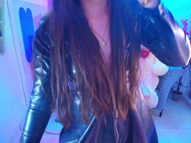 Shady-bug live cam on BongaCams