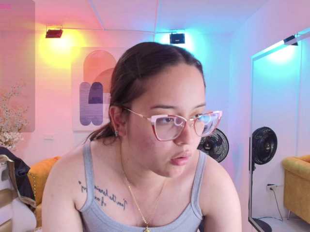 Shady-bug live cam on BongaCams
