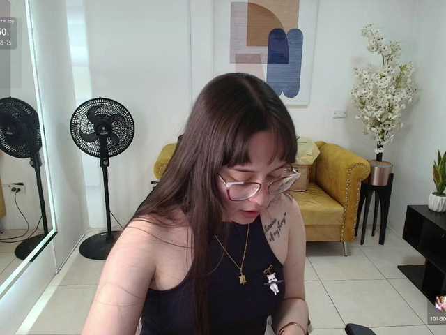 Shady-bug live cam on BongaCams