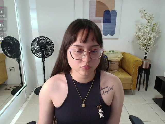 Shady-bug live cam on BongaCams