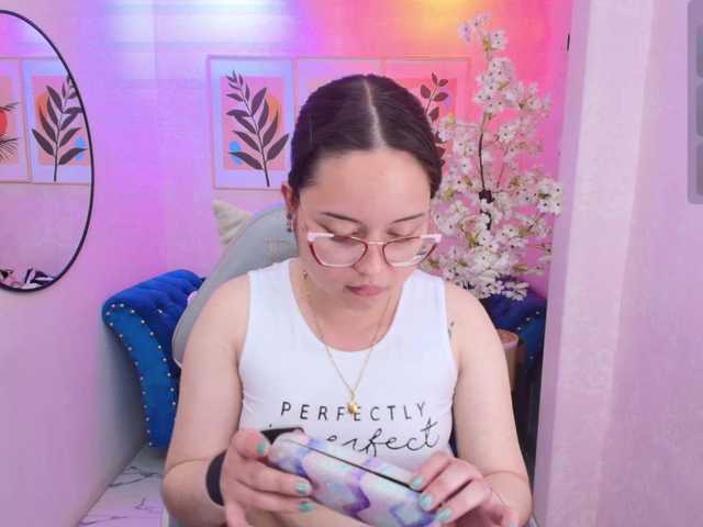 Shady-bug live cam on BongaCams