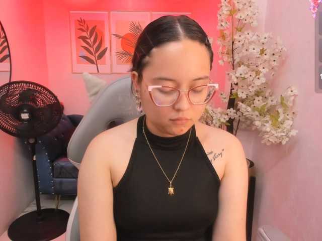 Shady-bug live cam on BongaCams