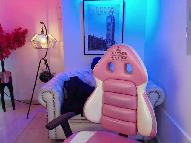 Shady-bug's BongaCams show and profile