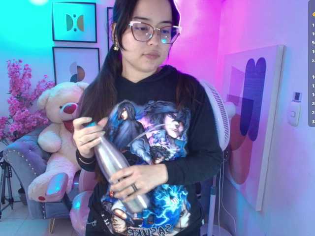 Shady-bug live cam on BongaCams