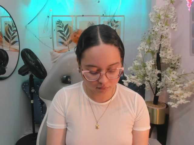 Shady-bug live cam on BongaCams