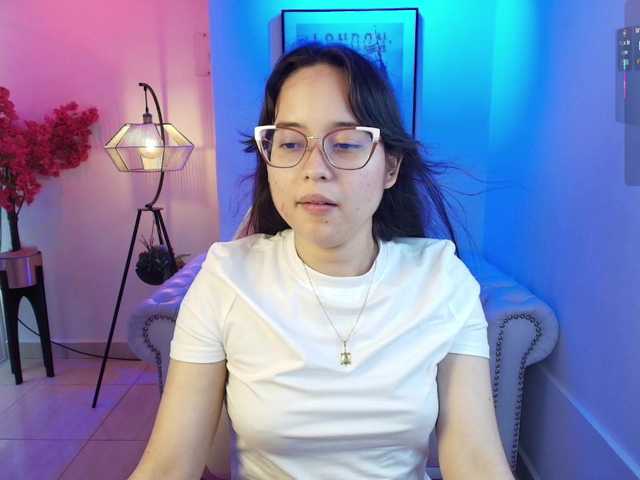 Shady-bug's BongaCams show and profile