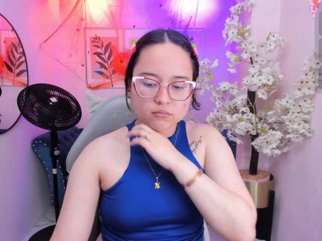 Shady-bug live cam on BongaCams