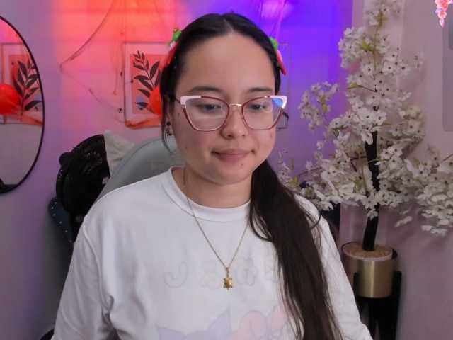 le modèle Shady-bug est en webcam porno dans un show sur le site bongacams, il possède les tags suivants: Latino/Hispanic,Brunette,Trimmed