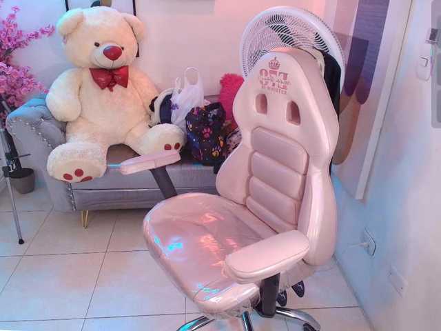 Shady-bug live cam on BongaCams