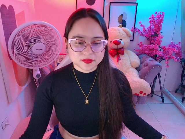 Shady-bug live cam on BongaCams