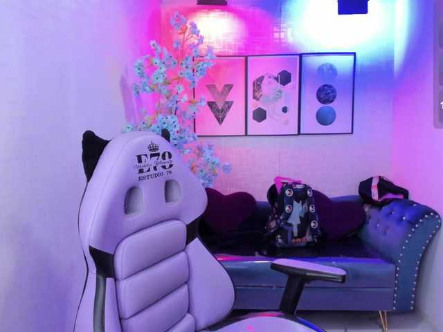 Shady-bug live cam on BongaCams