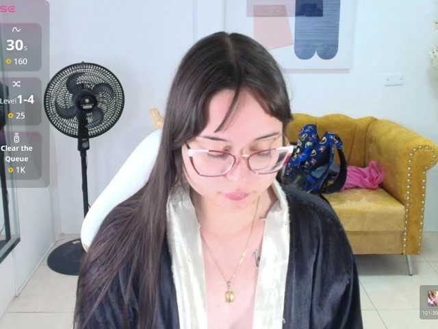 Shady-bug live cam on BongaCams