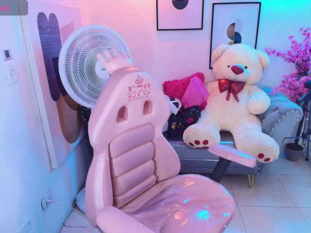 Shady-bug live cam on BongaCams