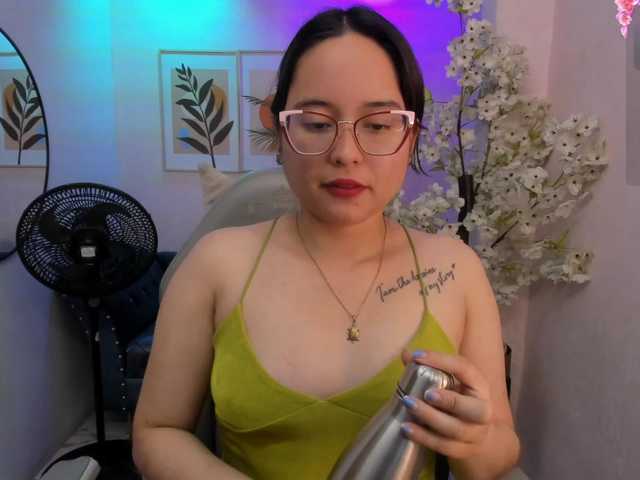 Shady-bug live cam on BongaCams
