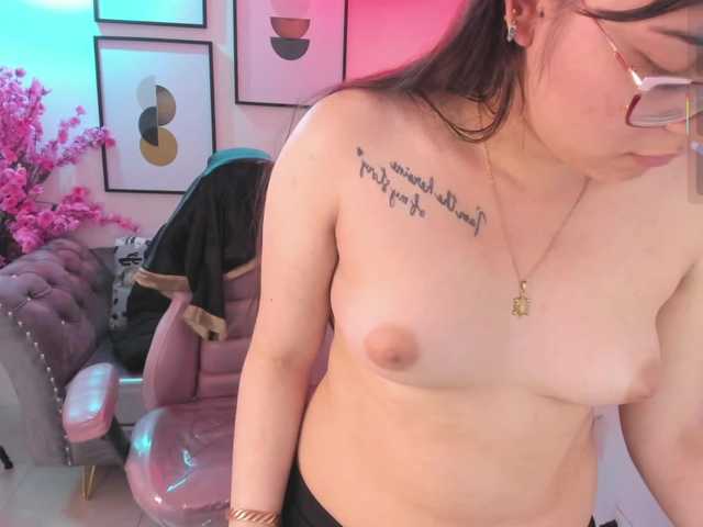 Shady-bug live cam on BongaCams