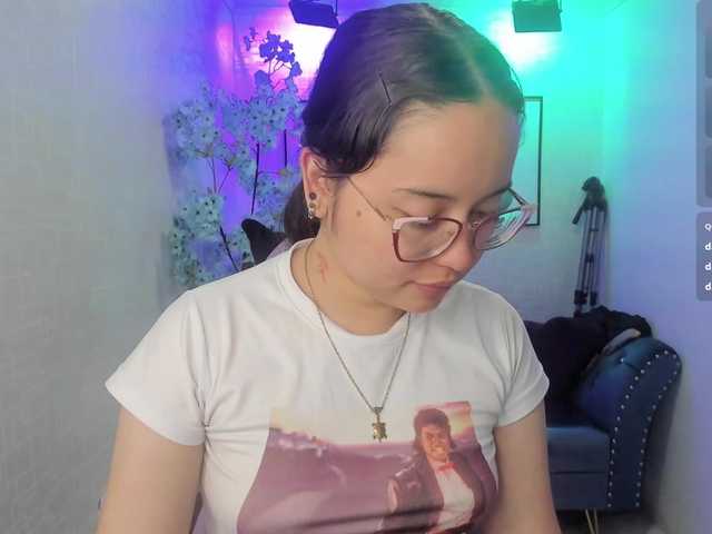 Shady-bug live cam on BongaCams