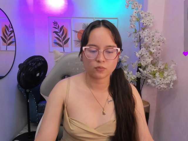 Shady-bug live cam on BongaCams
