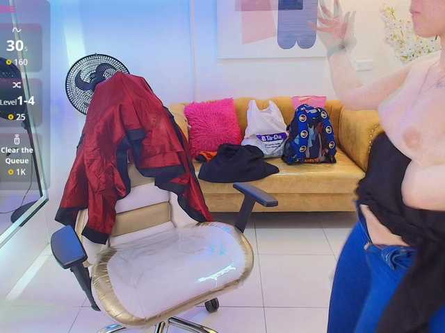 Shady-bug live cam on BongaCams