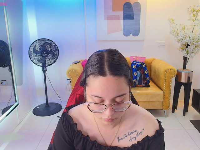 Shady-bug live cam on BongaCams
