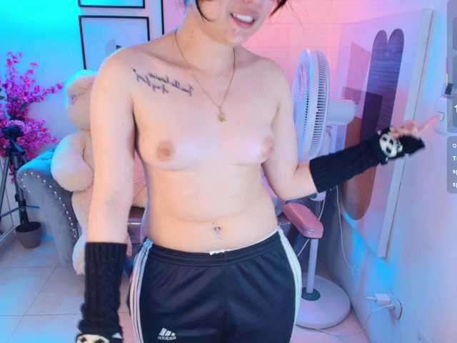 Shady-bug live cam on BongaCams