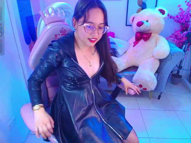 Shady-bug live cam on BongaCams