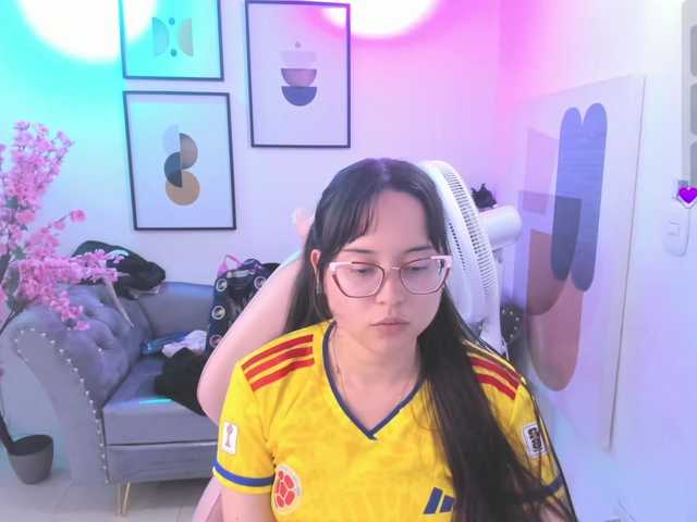 Shady-bug live cam on BongaCams