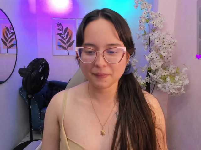 Shady-bug live cam on BongaCams