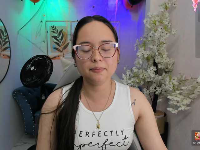 Shady-bug webcam bongacams model stream image