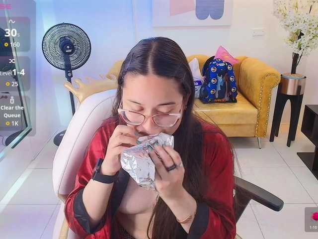 Shady-bug live cam on BongaCams