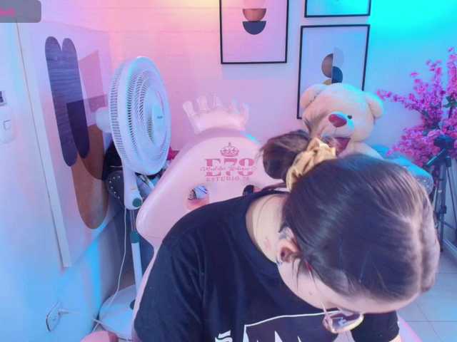 Shady-bug live cam on BongaCams