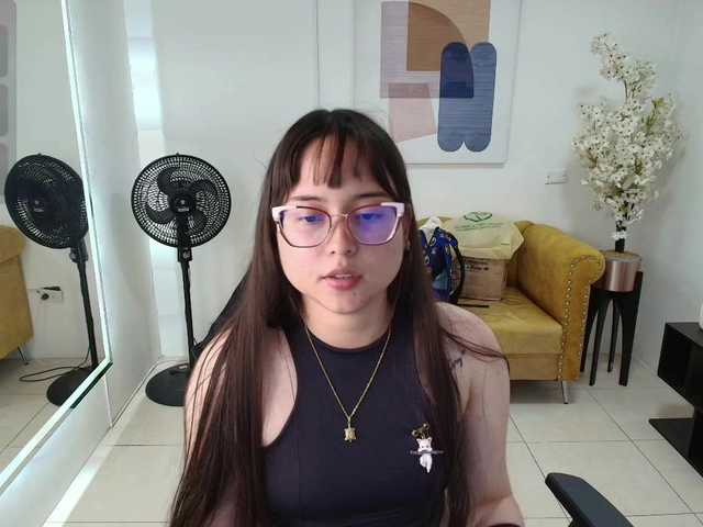 Shady-bug live cam on BongaCams