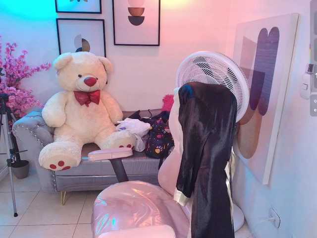 Shady-bug live cam on BongaCams