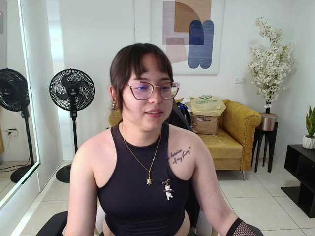 Shady-bug live webcam show