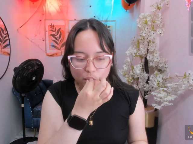 Shady-bug live cam on BongaCams