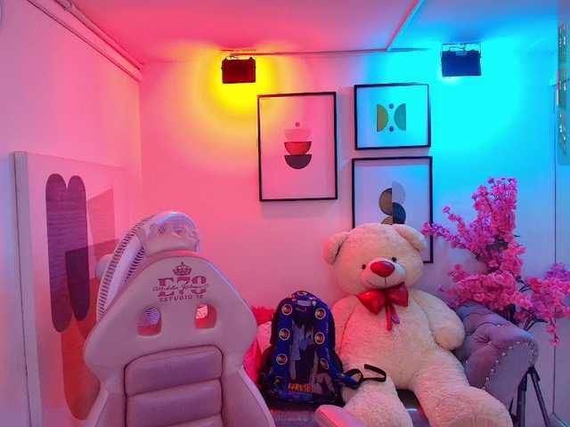 Shady-bug live cam on BongaCams