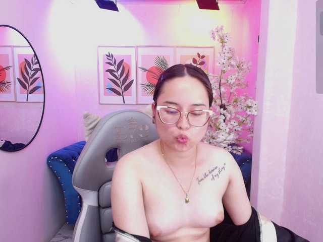 Shady-bug live webcam show
