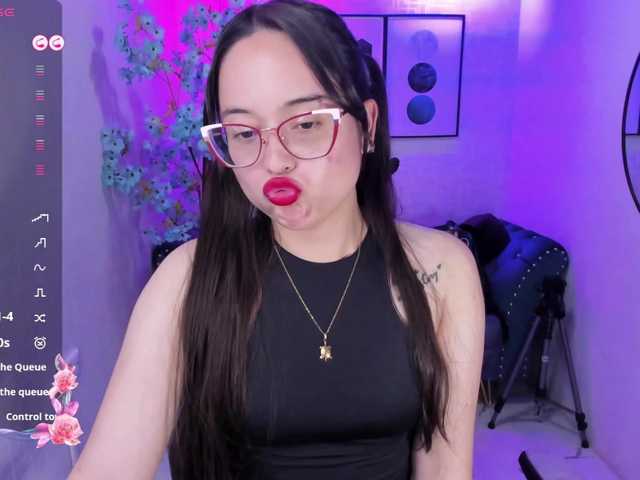 Shady-bug live cam on BongaCams