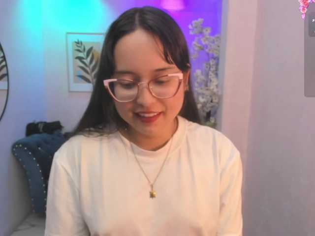 Shady-bug live cam on BongaCams