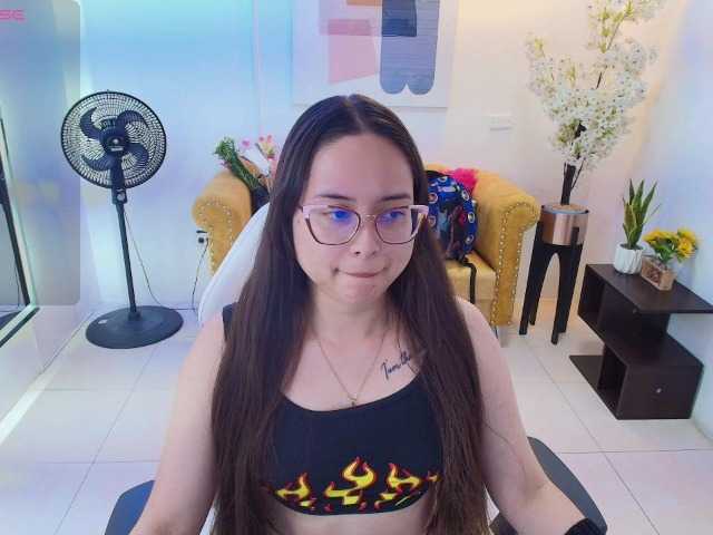 Shady-bug live cam on BongaCams